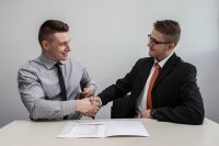 De meeste mannen vragen nooit om opslag